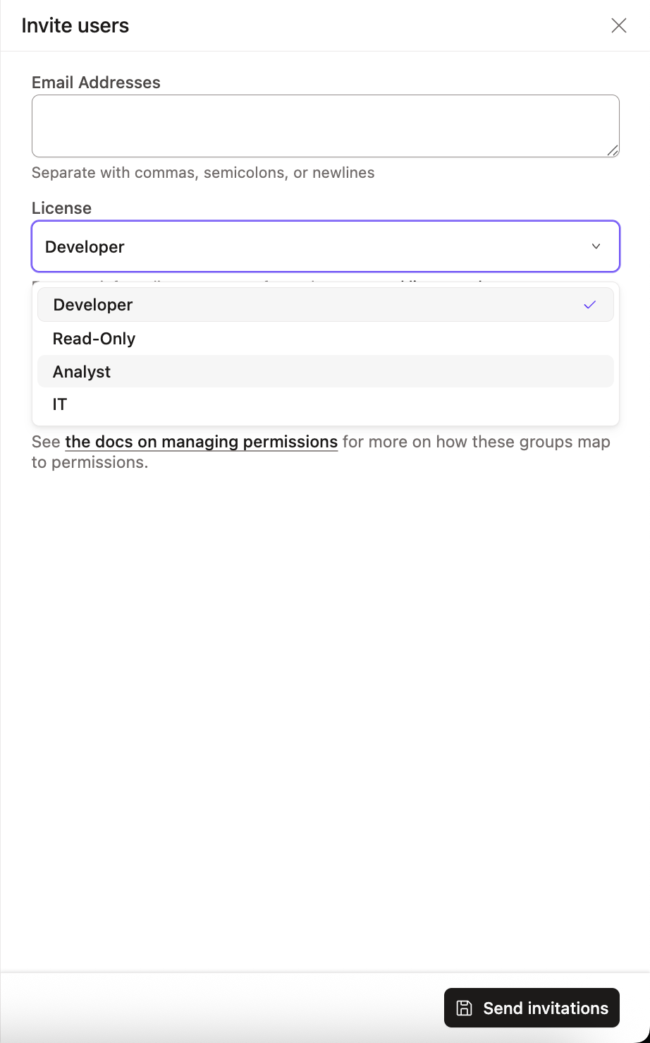 Example of the license dropdown in the user invitation window.